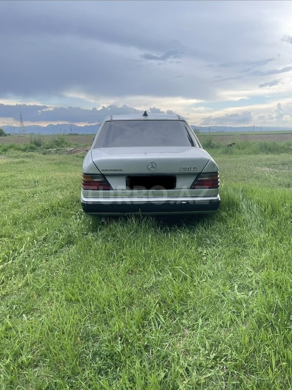 Mercedes 200 D