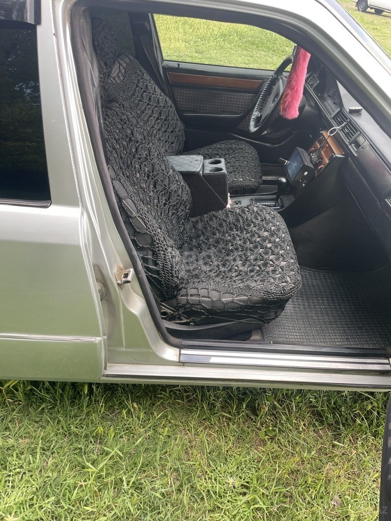 Mercedes 200 D