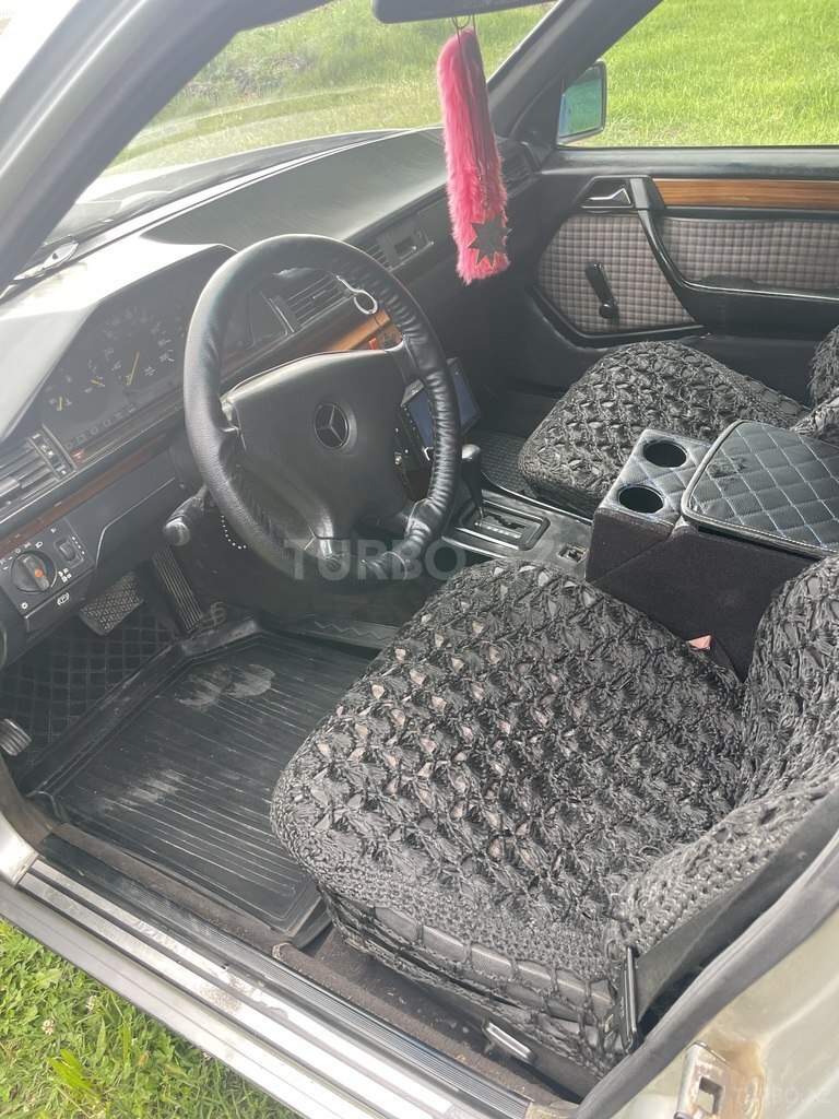 Mercedes 200 D
