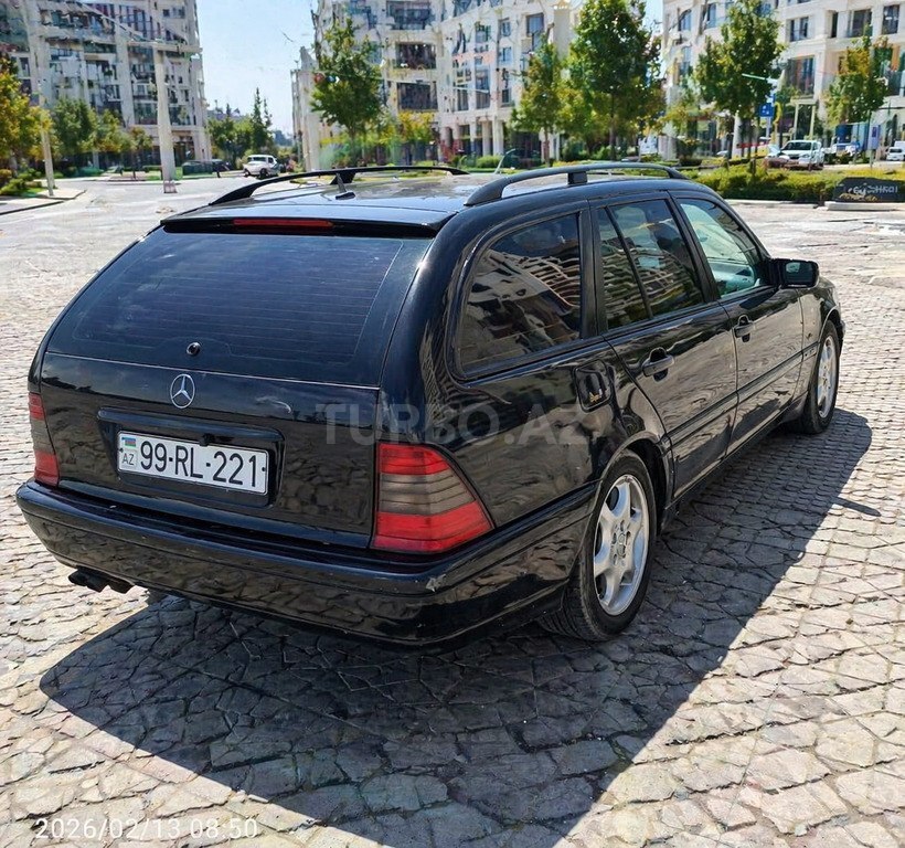 Mercedes C 230