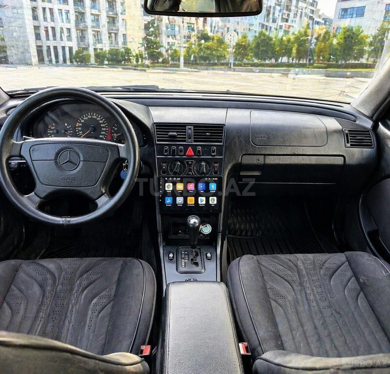 Mercedes C 230