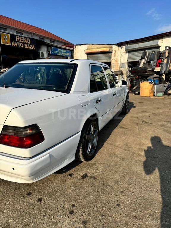 Mercedes 200 D