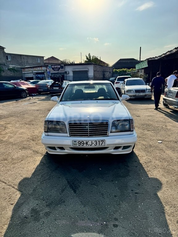 Mercedes 200 D