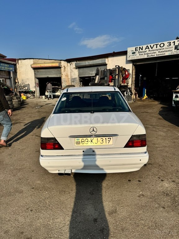 Mercedes 200 D