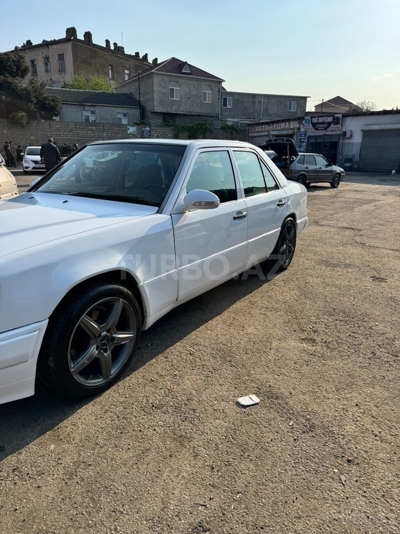 Mercedes 200 D