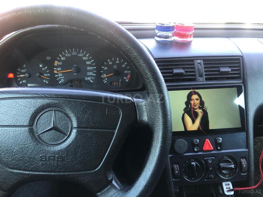 Mercedes C 180