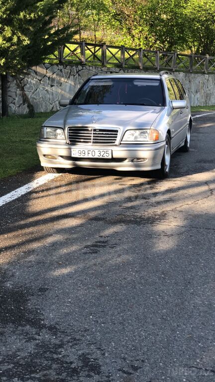 Mercedes C 180