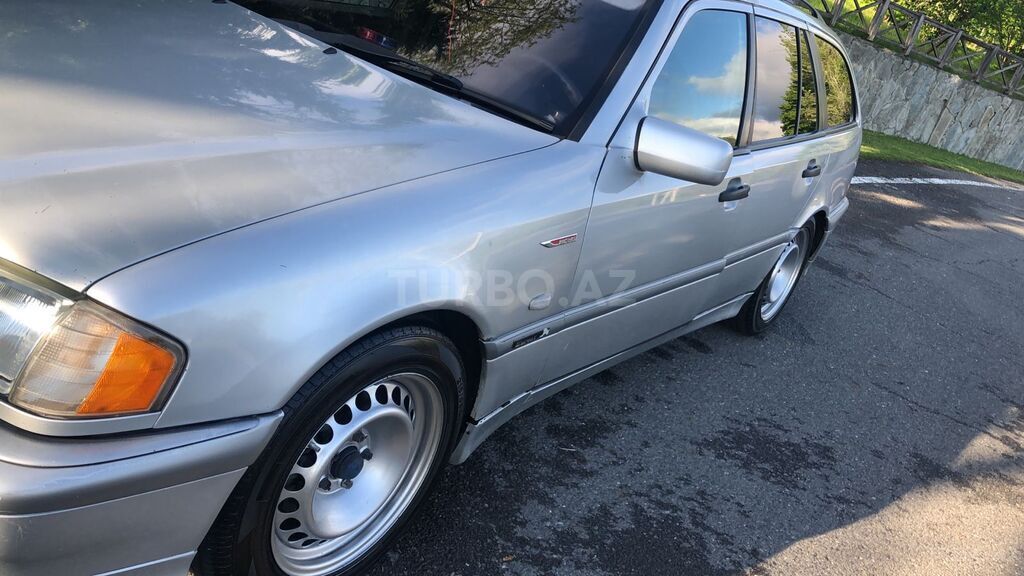 Mercedes C 180