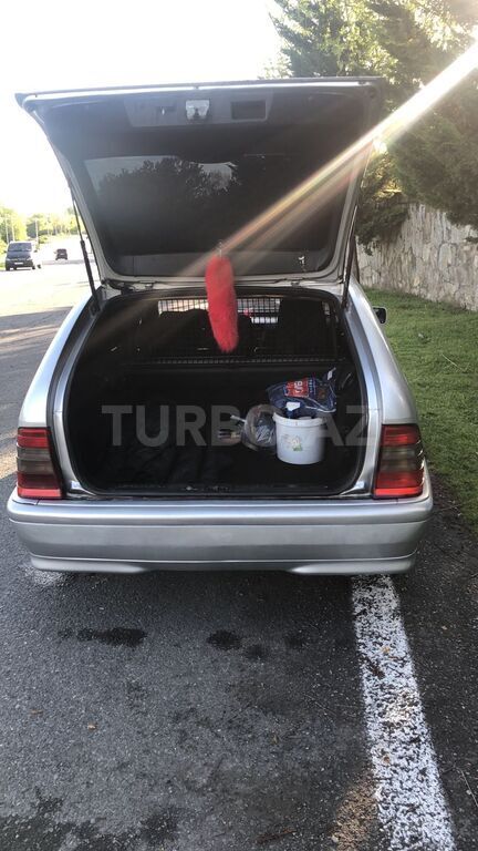 Mercedes C 180