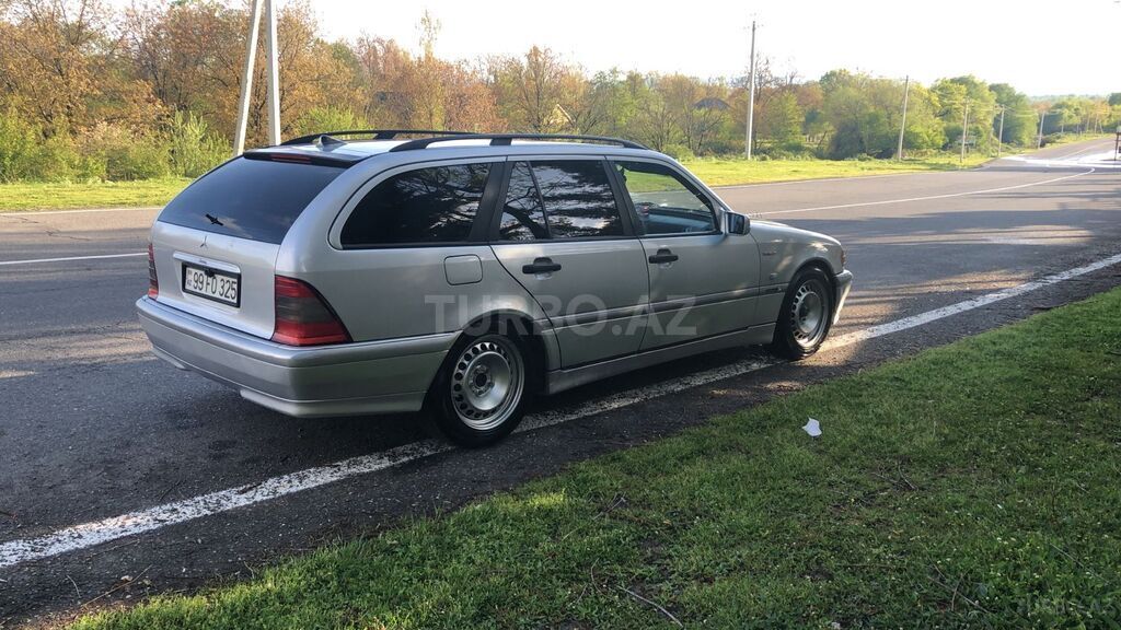 Mercedes C 180