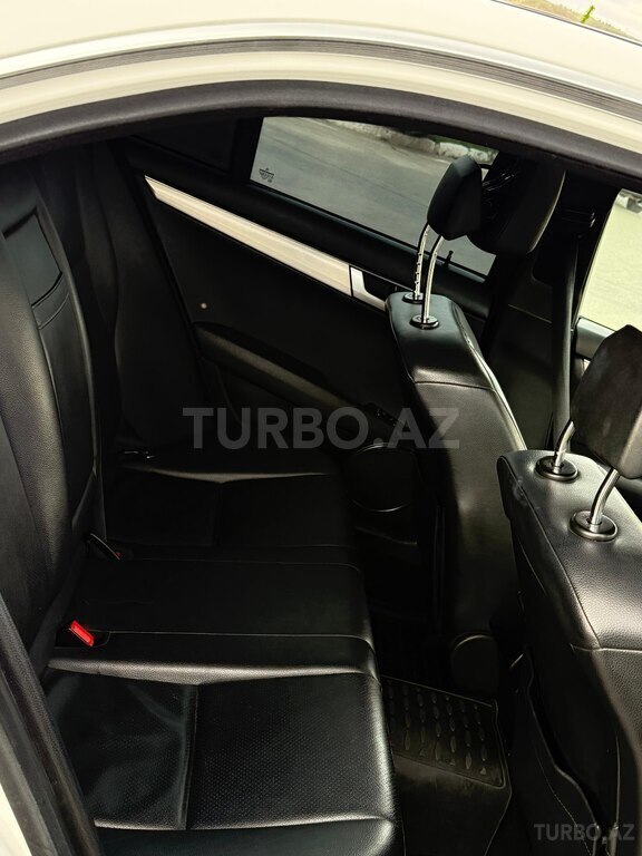 Mercedes C 250