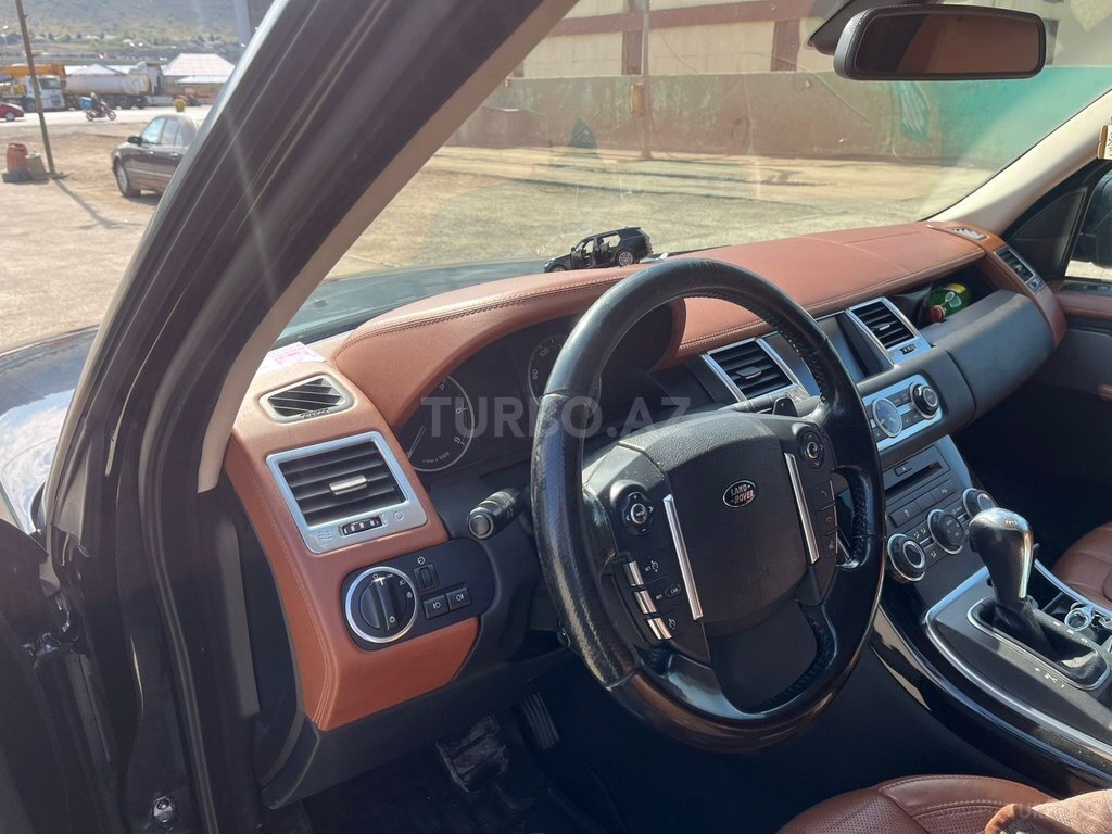 Land Rover RR Sport