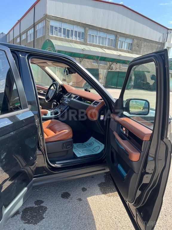 Land Rover RR Sport