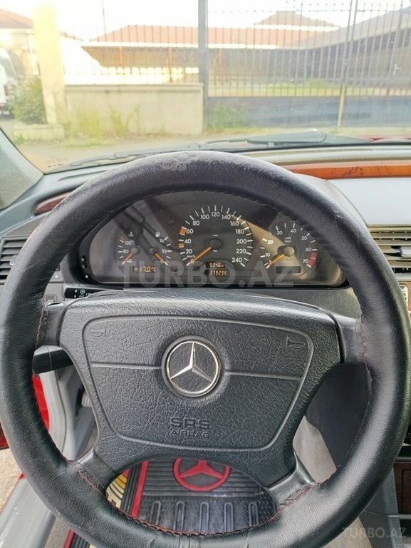 Mercedes C 180