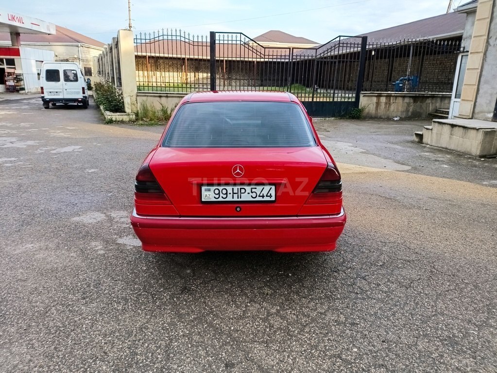 Mercedes C 180