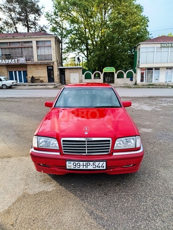 Mercedes C 180