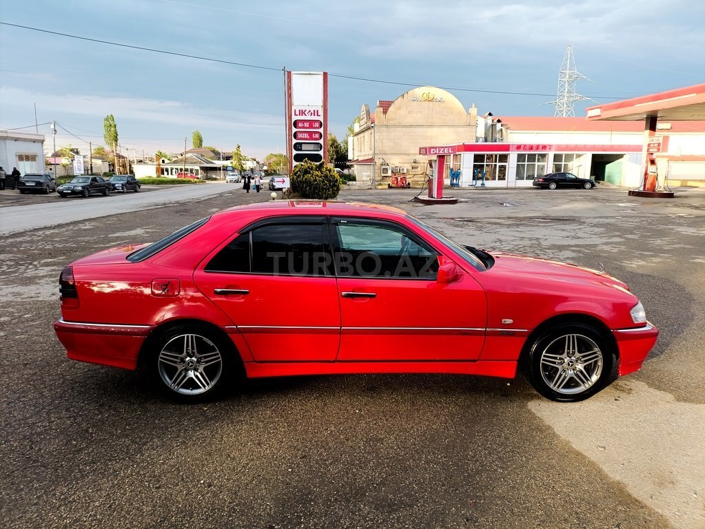Mercedes C 180