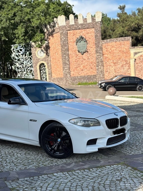 BMW 528
