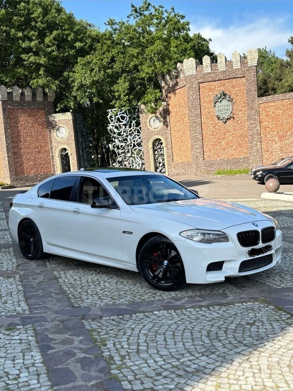 BMW 528