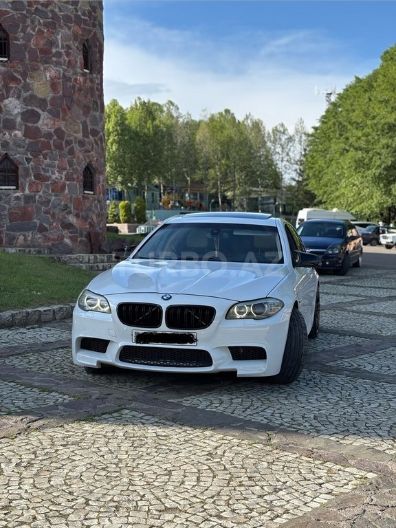 BMW 528