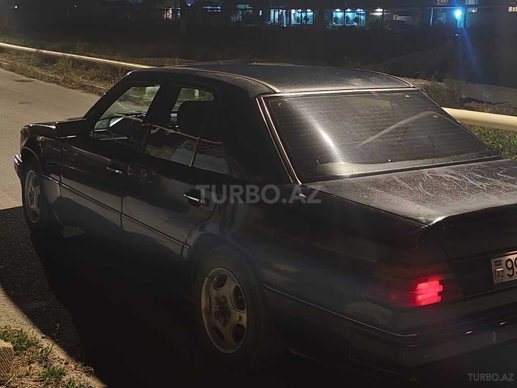Mercedes 200 D