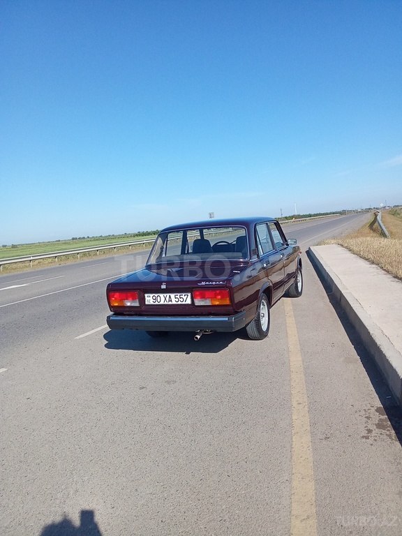 LADA (VAZ) 2107