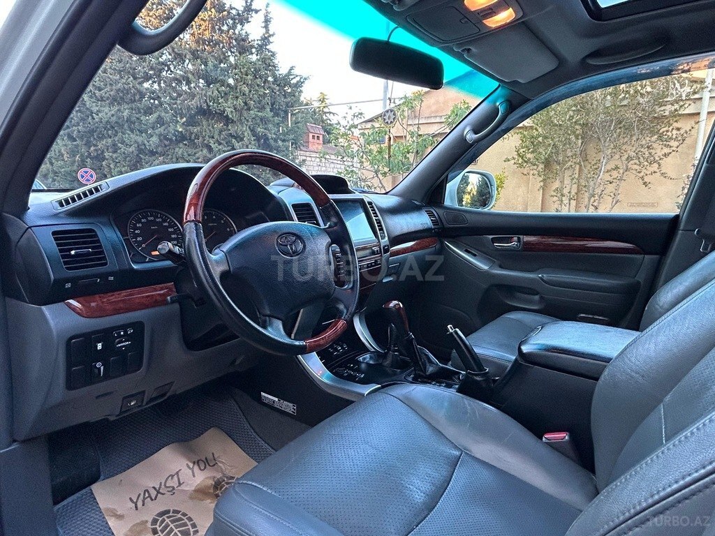 Toyota Land Cruiser Prado