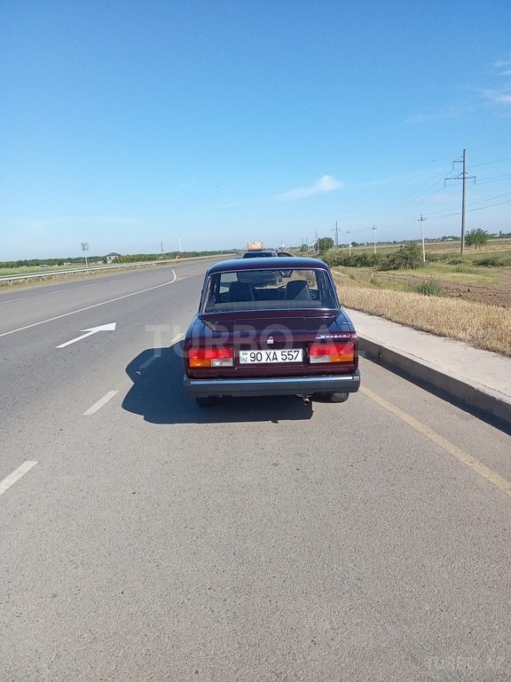 LADA (VAZ) 2107