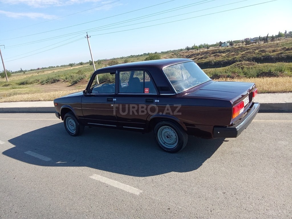 LADA (VAZ) 2107