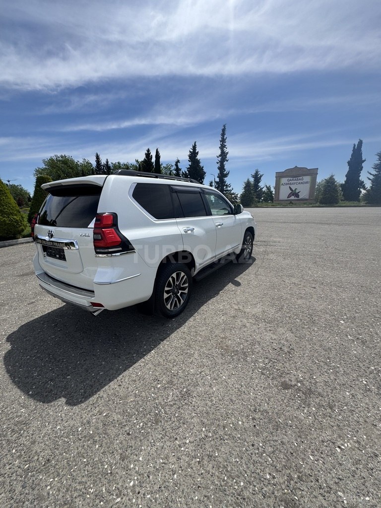 Toyota Land Cruiser Prado