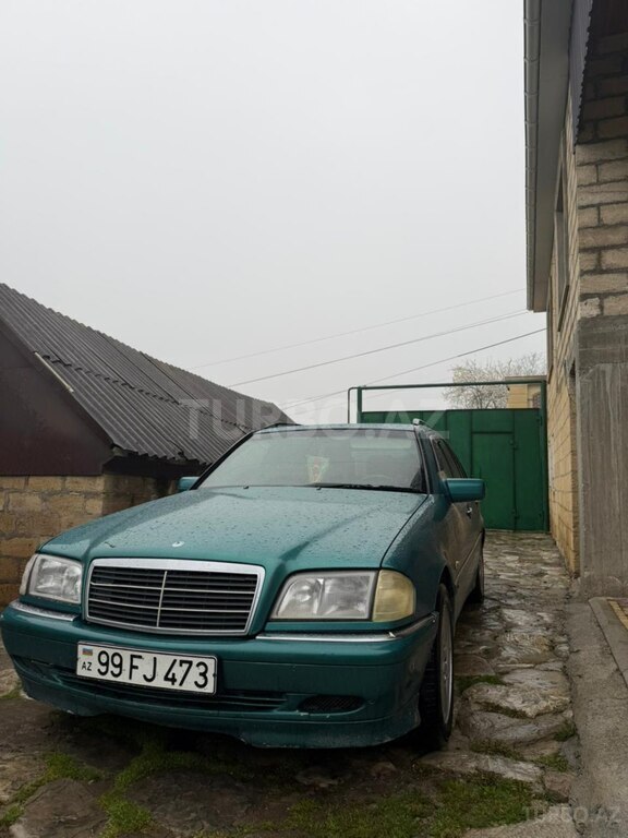Mercedes C 180