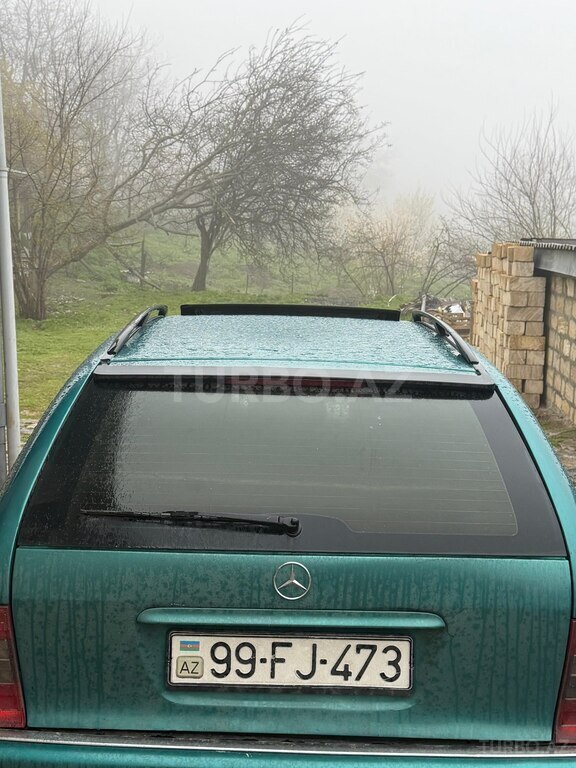 Mercedes C 180