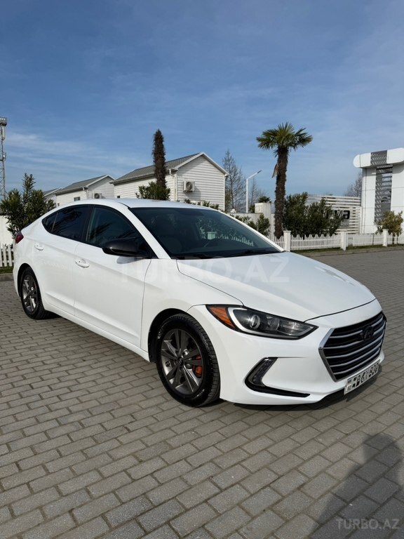 Hyundai Elantra