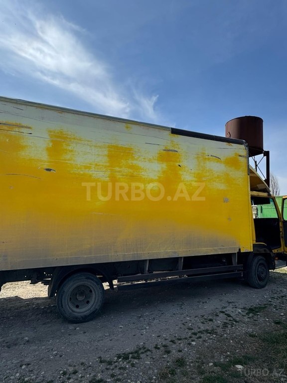 Mercedes Atego 811