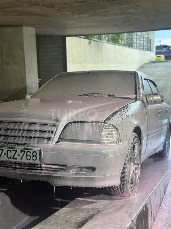 Mercedes C 240