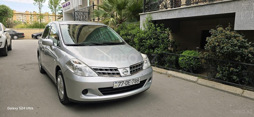 Nissan Tiida