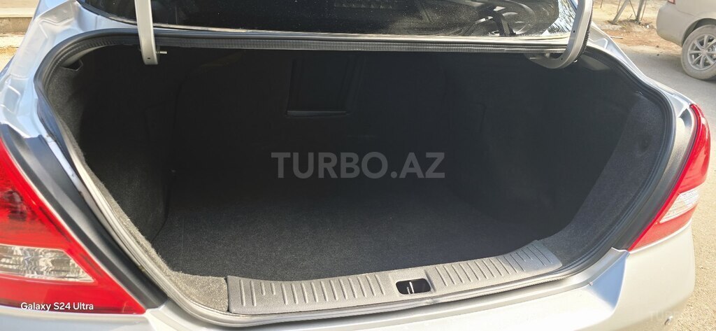 Nissan Tiida