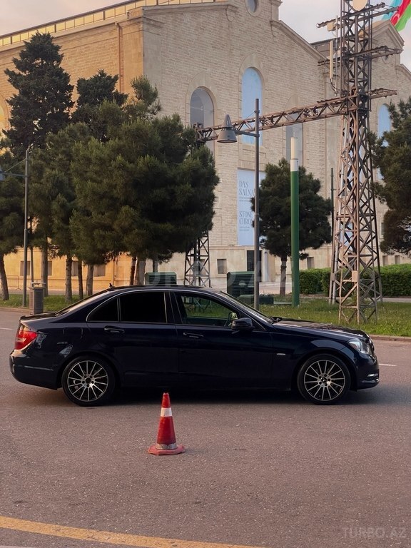 Mercedes C 250