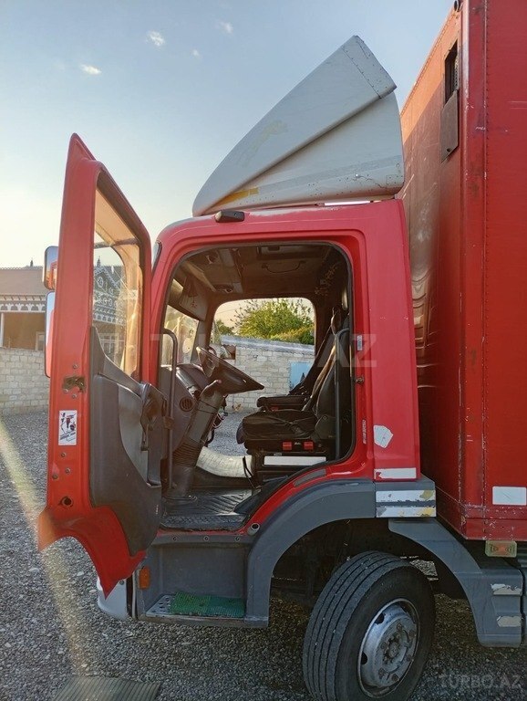 Mercedes Atego 815