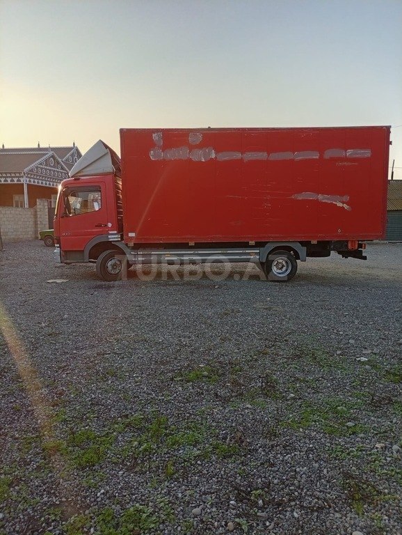 Mercedes Atego 815