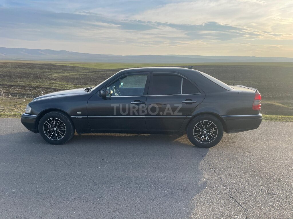 Mercedes C 200