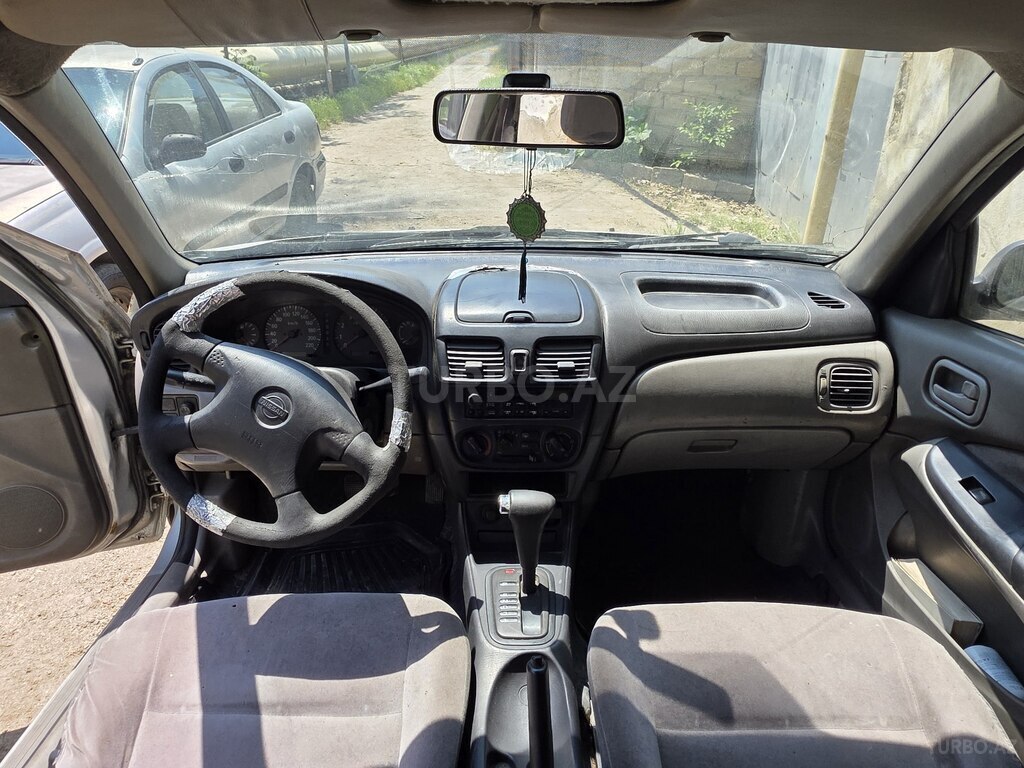 Nissan Sunny