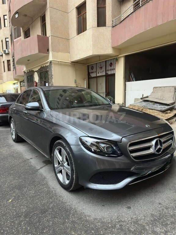 Mercedes E 220 d 4MATIC