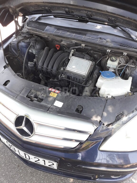 Mercedes B 200