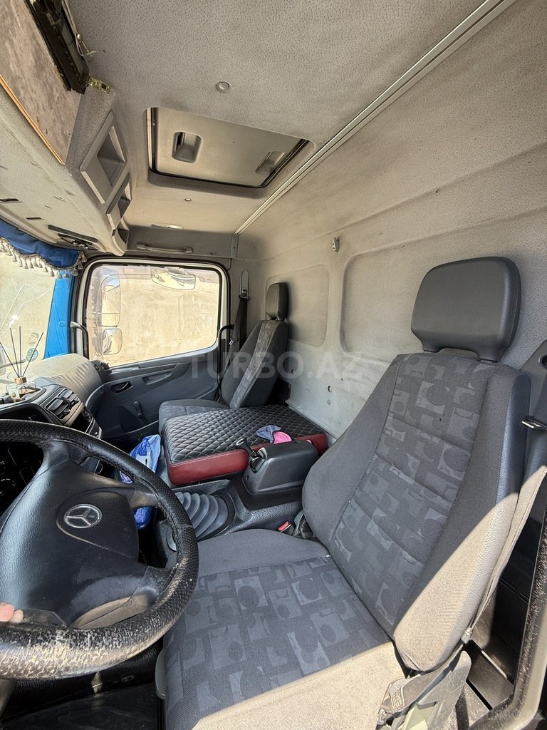 Mercedes Atego 818