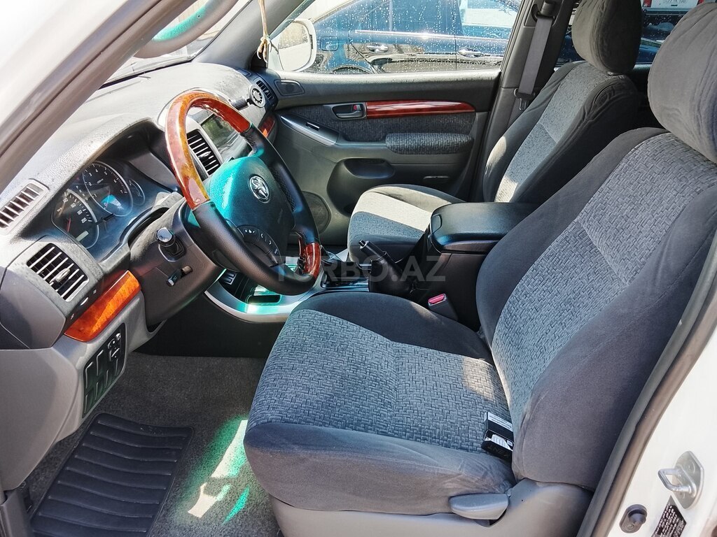 Toyota Land Cruiser Prado