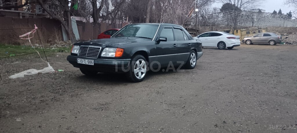 Mercedes 220 E
