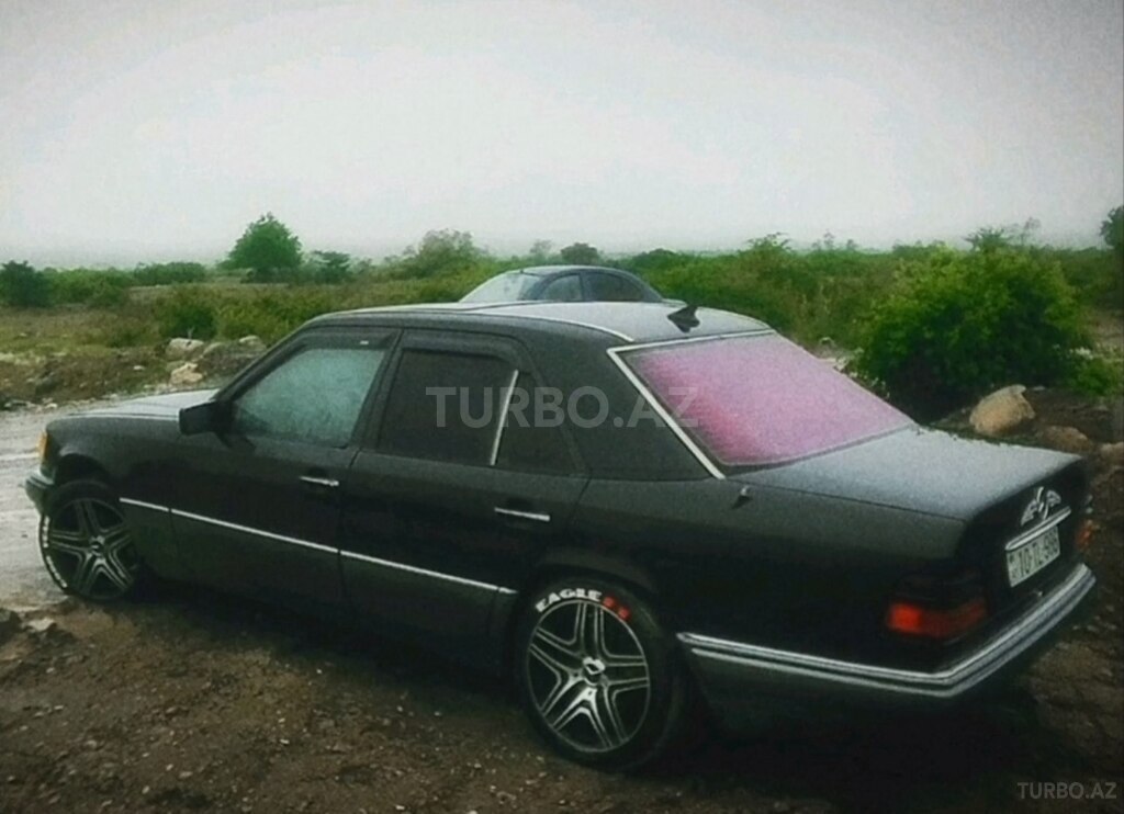 Mercedes 220 E
