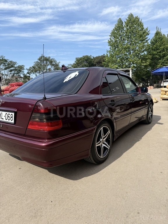 Mercedes C 240