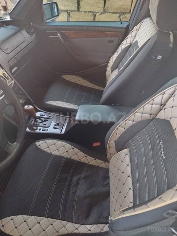 Mercedes C 200